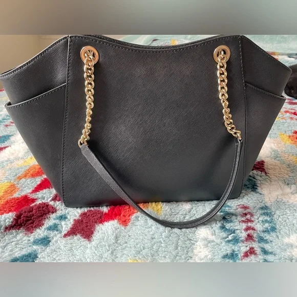 MICHAEL KORS Black with gold chain shoulder tote - Picture 8 of 11